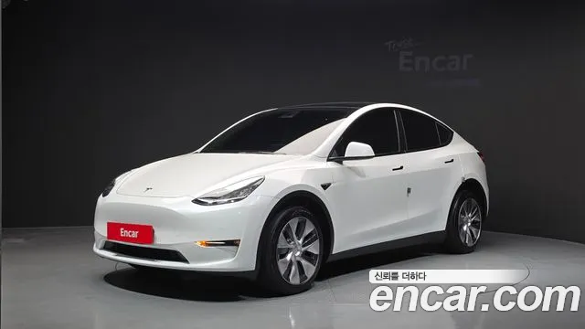 Фотография автомобиля — Tesla Model Y
