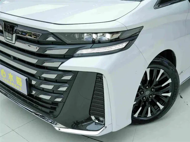 Toyota Vellfire — Фото автомобиля 23