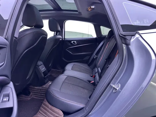 BMW 2 Series — Фото автомобиля 9