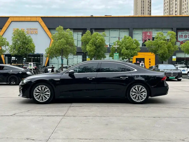 Audi A7L — Фото автомобиля 2