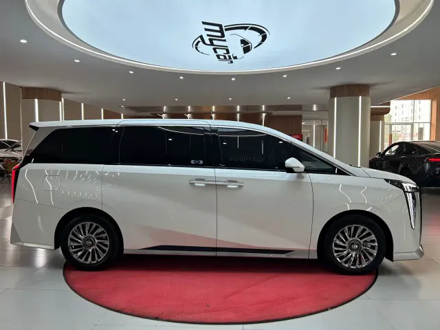 GAC Trumpchi M8 — Фото автомобиля 4