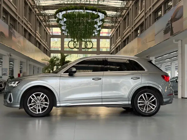 Audi Q3 — Фото автомобиля 2