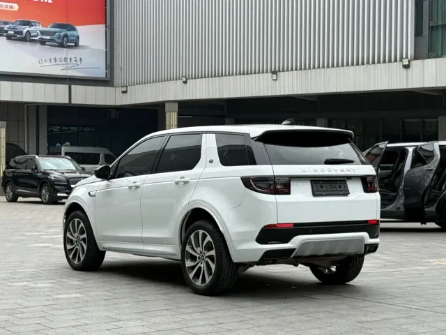 Land Rover Discovery Sport — Фото автомобиля 7