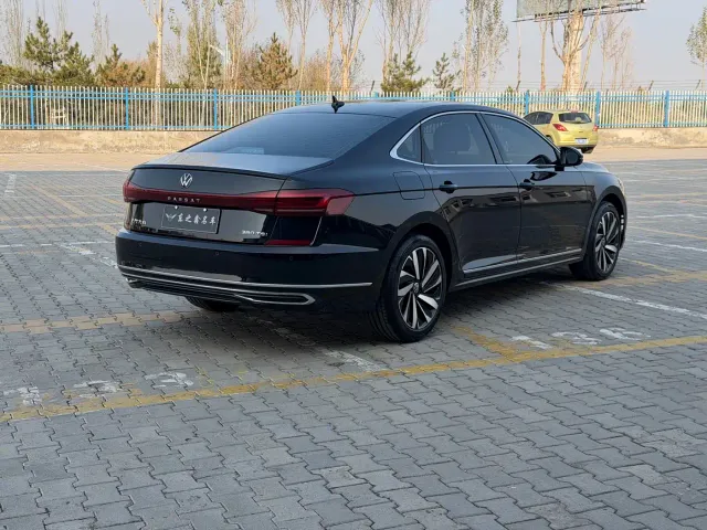 Volkswagen Passat — Фото автомобиля 6