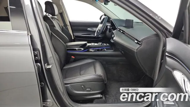 Genesis GV70 2.5T Бензин 2WD — Фото автомобиля 11
