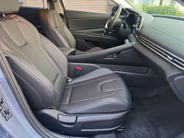 Hyundai Elantra — Фото автомобиля 10