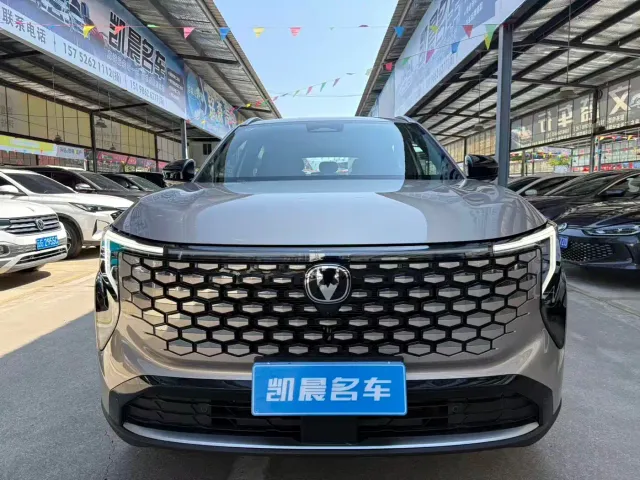Changan CS55PLUS PHEV — Фото автомобиля 2