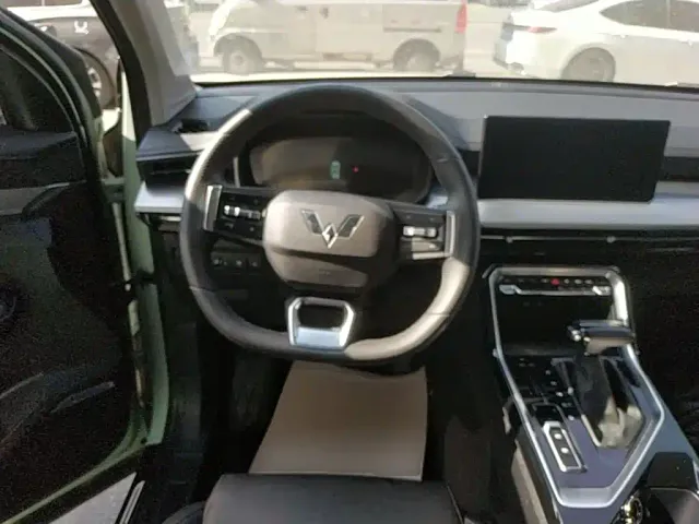 Wuling Asta — Фото автомобиля 6