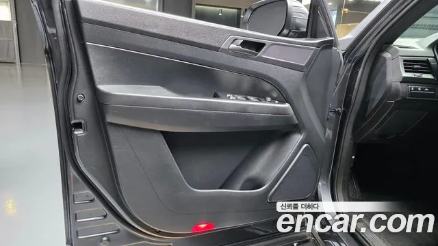 KG_Mobility_Ssangyong Rexton Новый Rexton Sport Дизель 2.2 2WD — Фото автомобиля 24
