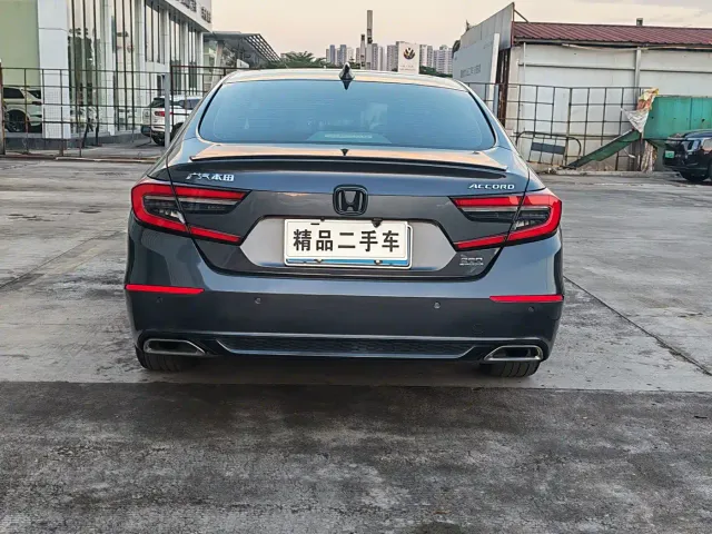Honda Accord — Фото автомобиля 5