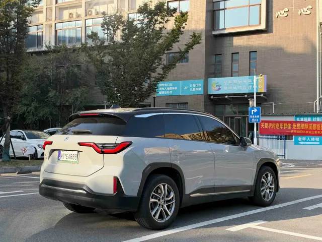 Nio ES6 — Фото автомобиля 5