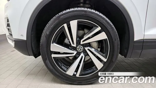 Volkswagen Touareg Touareg 3 поколение 3.0 TDI Premium — Фото автомобиля 5