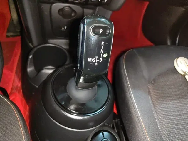 MINI Hatch — Фото автомобиля 18