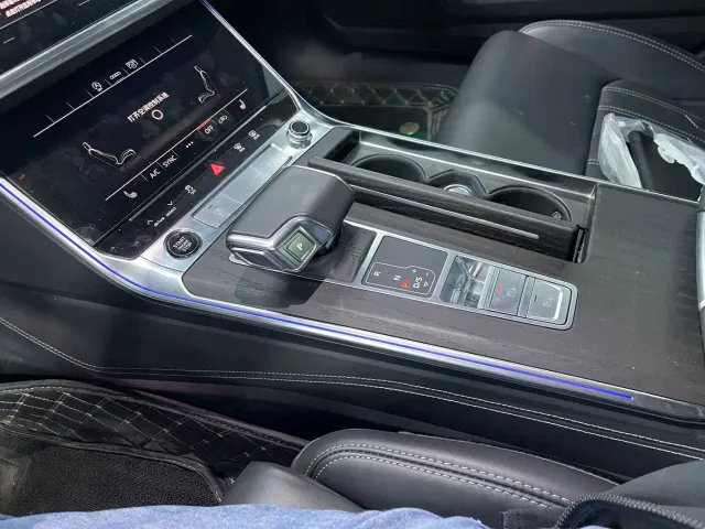 Audi A6L — Фото автомобиля 6