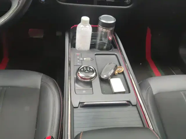 Ford Mondeo — Фото автомобиля 16