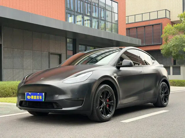 Фотография автомобиля — Tesla Model Y