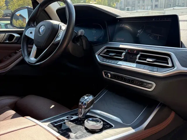 BMW X7 — Фото автомобиля 11