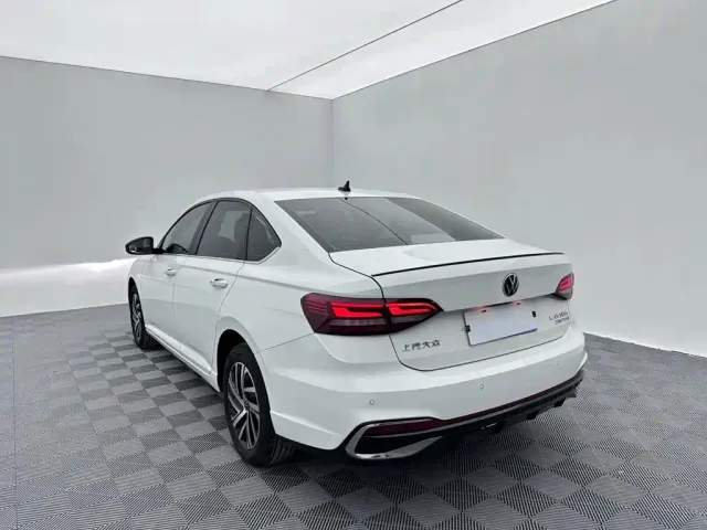 Volkswagen Lavida — Фото автомобиля 4