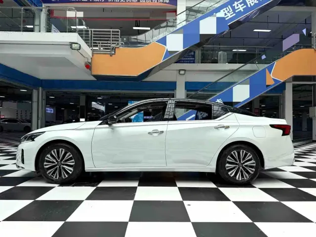 Nissan Teana — Фото автомобиля 17
