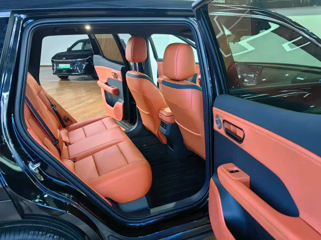 Toyota BoZhi 3X — Фото автомобиля 13