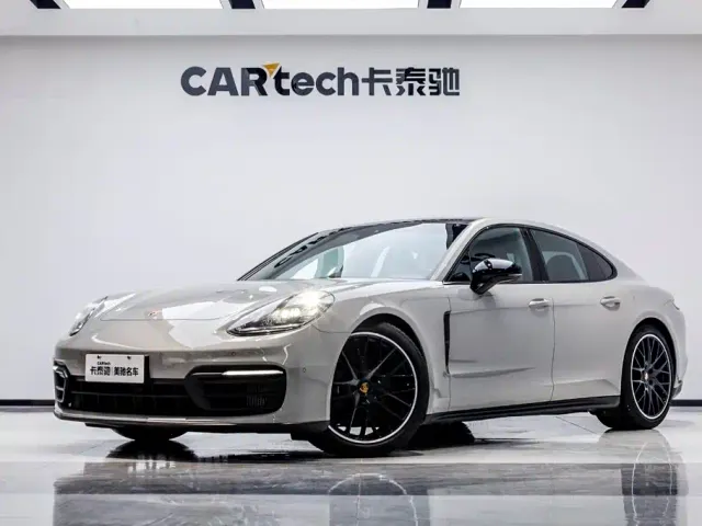 Фотография автомобиля — Porsche Panamera