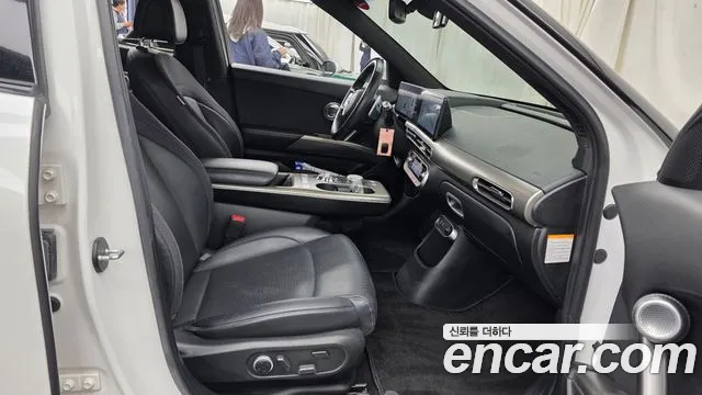 Genesis GV60 — Фото автомобиля 16