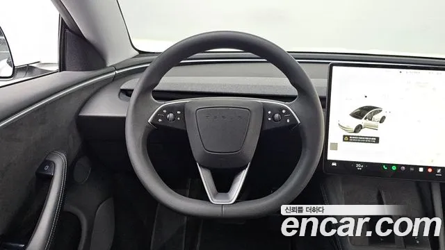 Tesla Model 3 — Фото автомобиля 13