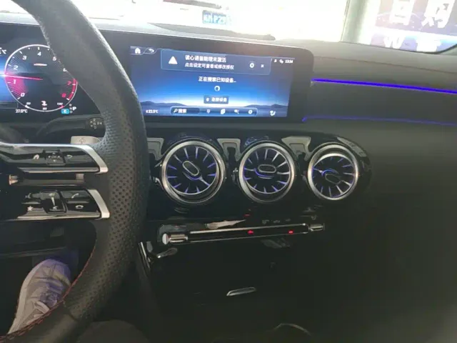 Mercedes-Benz A-Class — Фото автомобиля 12