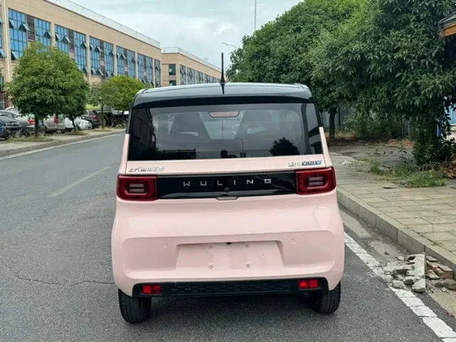 Wuling Hongguang Mini EV — Фото автомобиля 5