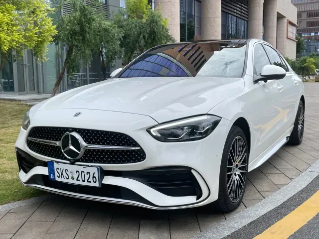 Фотография автомобиля — Mercedes-Benz C-Class