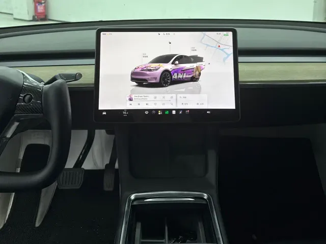 Tesla Model Y — Фото автомобиля 12