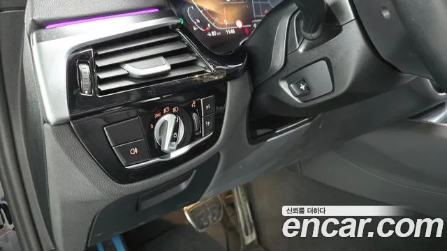 BMW 5 Series G30 — Фото автомобиля 18