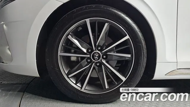 Hyundai Grandeur New — Фото автомобиля 5