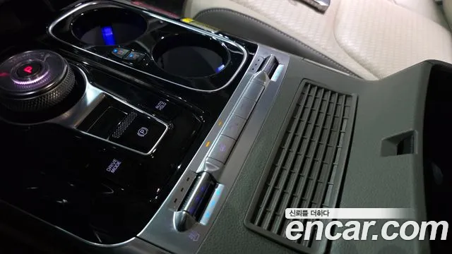 Kia Canival Carnival 4 поколение Бензин 9 мест Hi-Limousine — Фото автомобиля 20