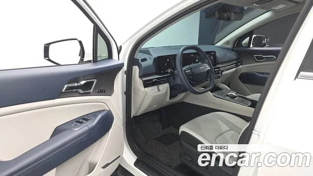 Kia Sportage Бензин 1.6 турбо 2WD — Фото автомобиля 2