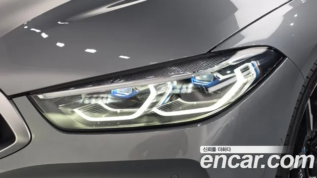 BMW 8 Series G15 — Фото автомобиля 22