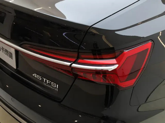 Audi A6L — Фото автомобиля 6
