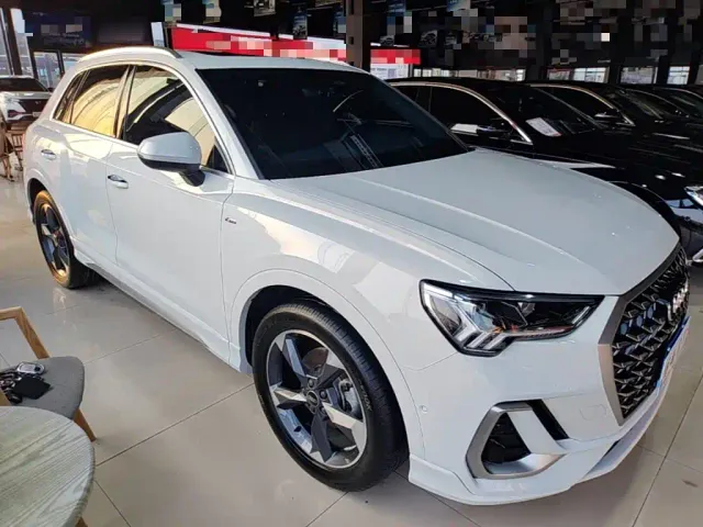 Audi Q3 — Фото автомобиля 3
