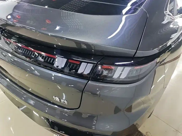 Changan Eado — Фото автомобиля 7