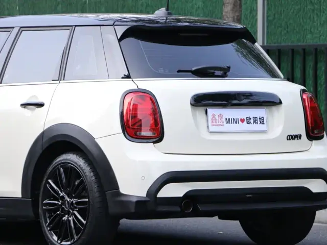 MINI Hatch — Фото автомобиля 30