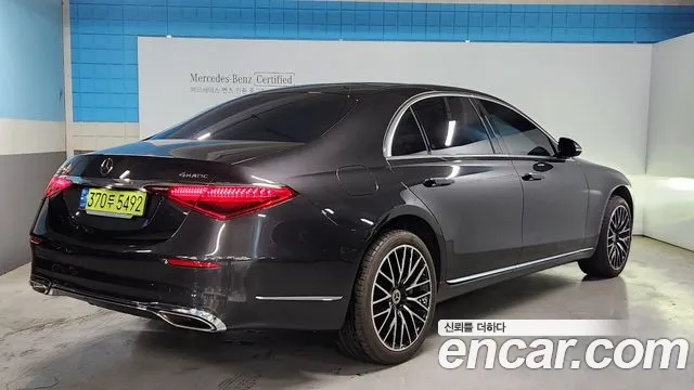 Mercedes-Benz S-Class — Фото автомобиля 2