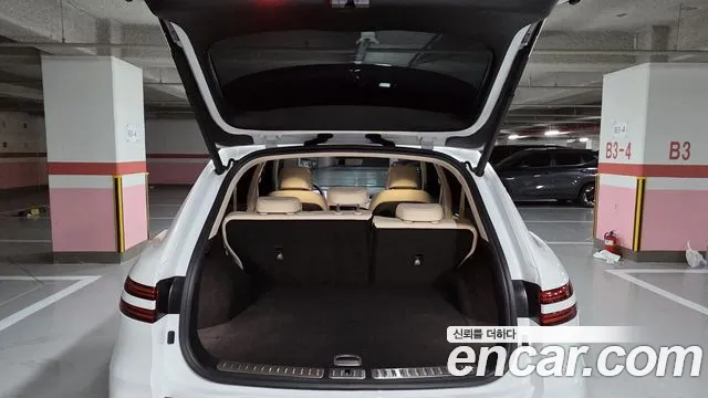 Genesis GV70 — Фото автомобиля 15