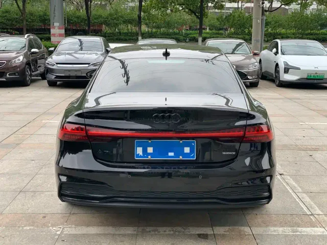 Audi A7L — Фото автомобиля 4