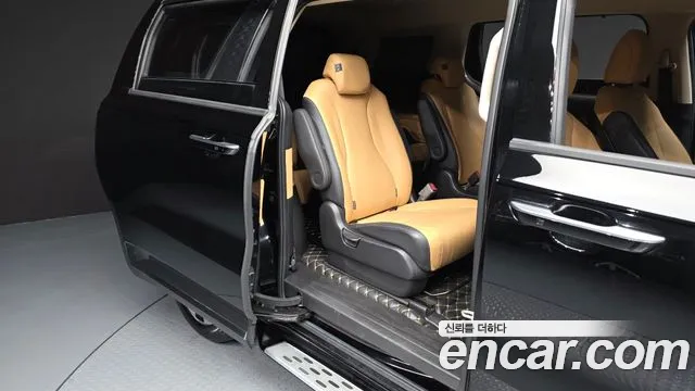 Kia Carnival 4th Gen — Фото автомобиля 12