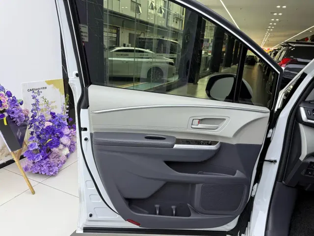 Toyota Granvia — Фото автомобиля 9