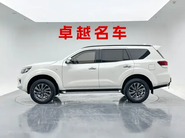 Nissan Terra 2020 2.5L XL Upper Automatic 2WD Luxury Edition — Фото автомобиля 3