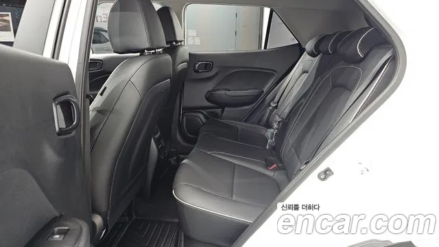 Hyundai Venue — Фото автомобиля 18
