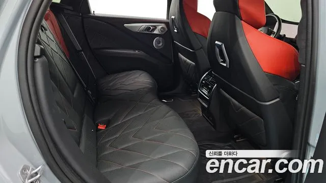 BMW XM — Фото автомобиля 12