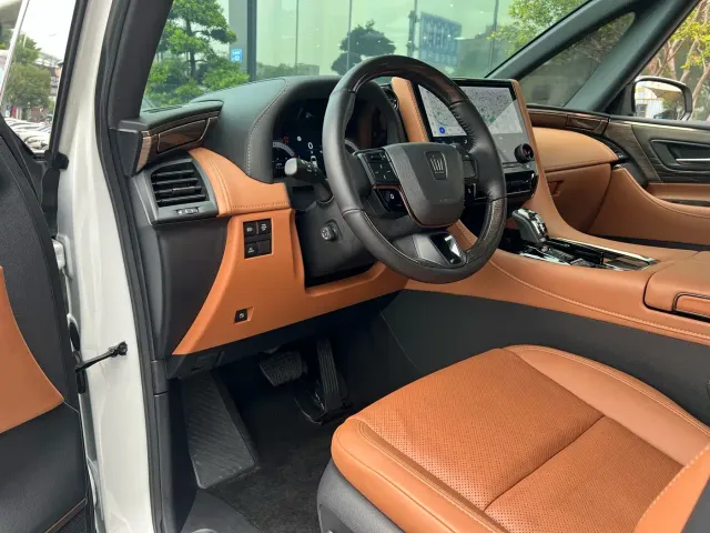Toyota Vellfire — Фото автомобиля 2