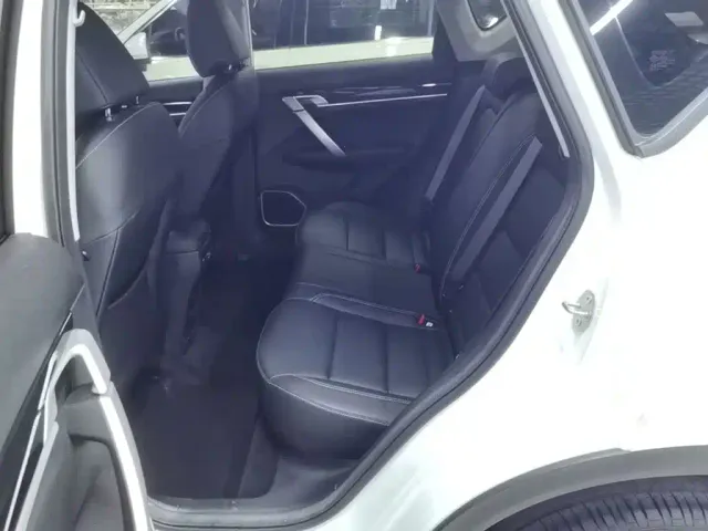 Geely Binyue — Фото автомобиля 16